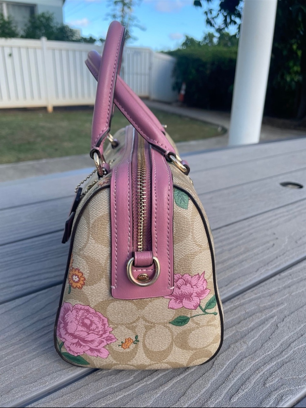 Coach Medium Prairie Pink Floral Signature Rowen - Picture 7 of 8